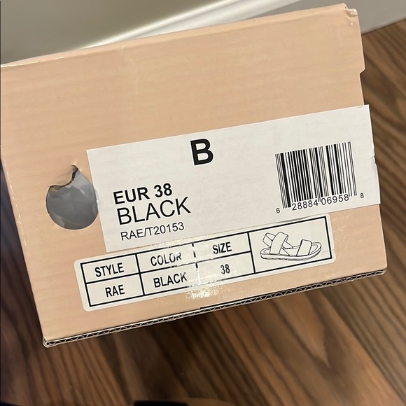 SANDPIPERS Women's RAE Black Strappy Sandals size 7 - Picture 7 of 9